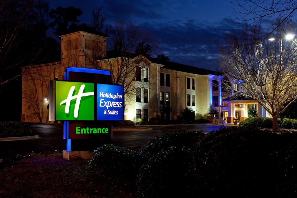 Holiday Inn Express Hotel & Suites Lexington-Hwy 378 an IHG Hotel - main image