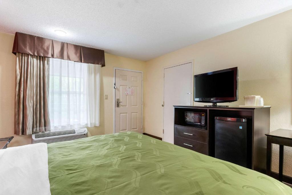 Quality Inn & Suites Lexington - image 2