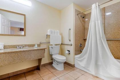 Quality Inn & Suites Lexington - image 5