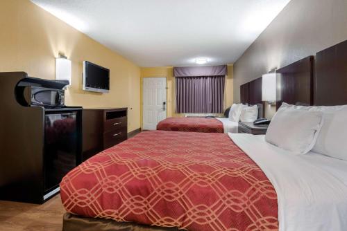 Econo Lodge Lexington - image 5