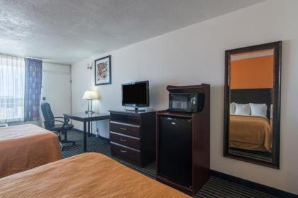 Motel 6-Liberal KS - image 10