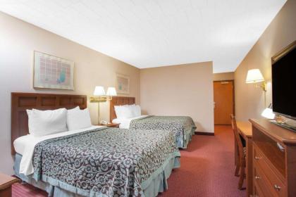 Days Inn by Wyndham Liberty - image 3