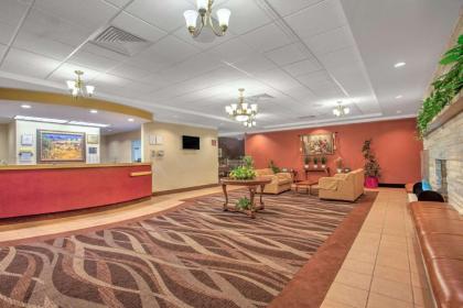 Days Inn by Wyndham Liberty - image 5