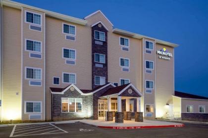 Microtel Inn & Suites by Wyndham Liberty NE Kansas City Area - image 7