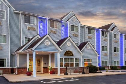 microtel Inn  Suites by Wyndham LillingtonCampbell University Lillington