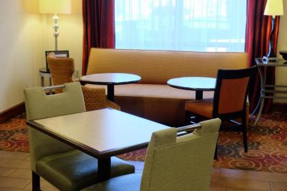 Hampton Inn Lima - image 10