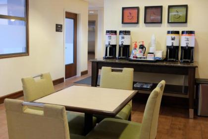 Hampton Inn Lima - image 11