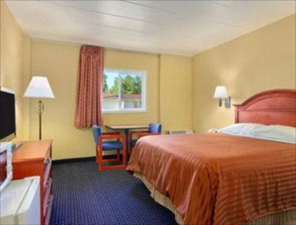 Travelodge by Wyndham Lima OH - image 13