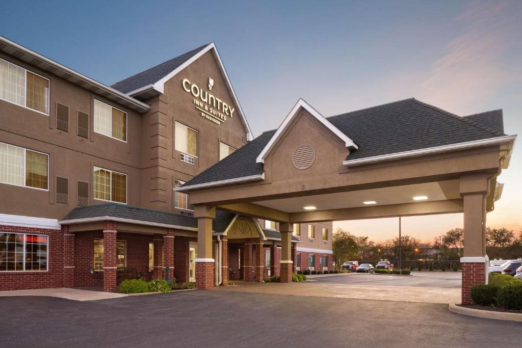 Country Inn & Suites by Radisson Lima OH - main image