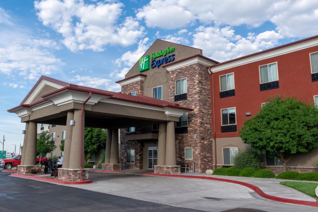 Holiday Inn Express Hotel & Suites Limon I-70/Exit 359 an IHG Hotel - main image