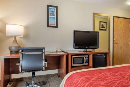 Comfort Inn Limon - image 10