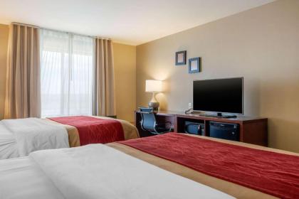 Comfort Inn Limon - image 9