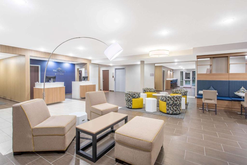 Microtel Inn & Suites by Wyndham Limon - main image