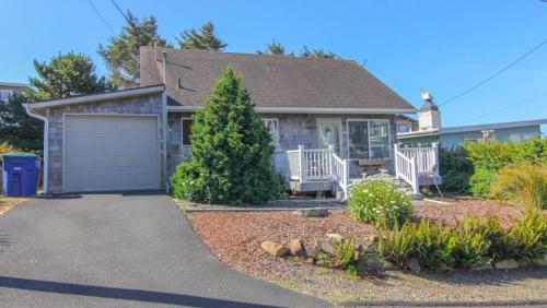 High Tides Beach House - main image