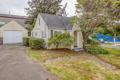 Le Beach Cottage Lincoln City Oregon