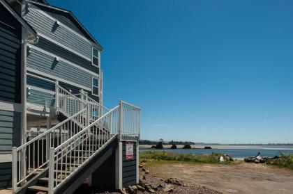 Waters Edge 108 Lincoln City Oregon