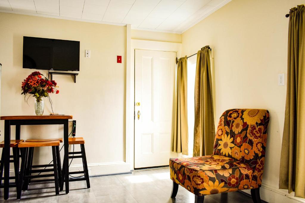 The Whitetail Inn and Suites- Lincoln - image 3