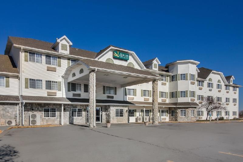 Quality Inn & Suites Lincoln - image 2