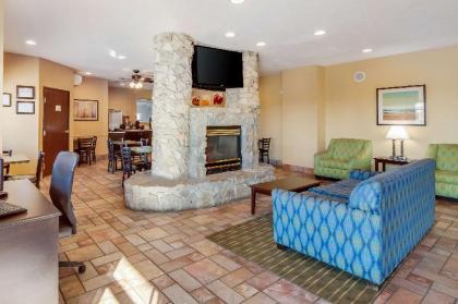 Quality Inn & Suites Lincoln - image 4