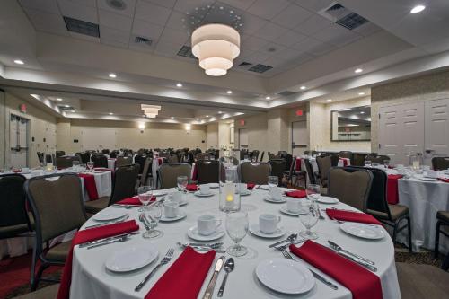 Hilton Garden Inn Lincoln Downtown/Haymarket - image 4