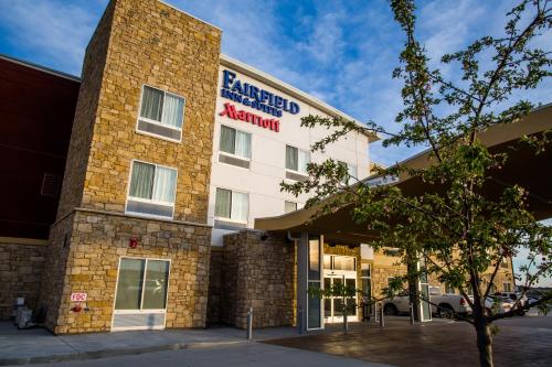 Fairfield Inn & Suites by Marriott Lincoln Southeast - image 3