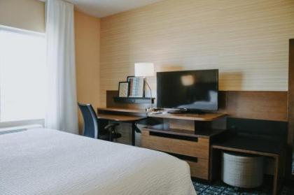 Fairfield Inn & Suites by Marriott Lincoln Airport - image 3