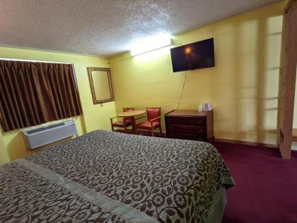 Great Plains Budget Inn - image 14