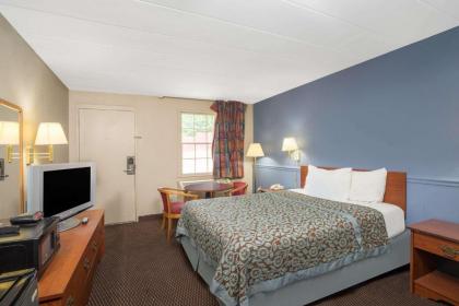 Days Inn by Wyndham Lincolnton - image 3