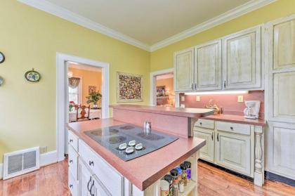 Elegant and Spacious Home 18 Mi to Lake Norman - image 13