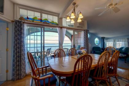 Spacious Lincolnville Penthouse - Walk to Beach! - image 11