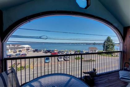 Spacious Lincolnville Penthouse - Walk to Beach! - image 8