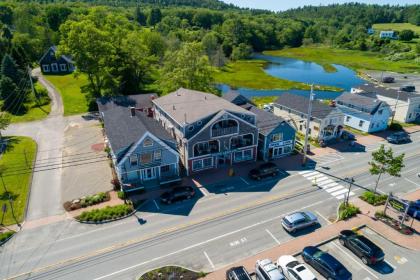 Lincolnville Studio with Ocean-view Balcony! - image 10