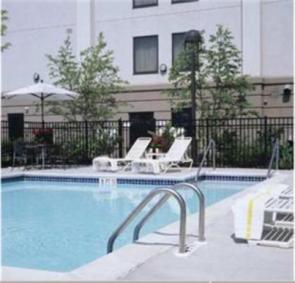 Hampton Inn Linden - image 8