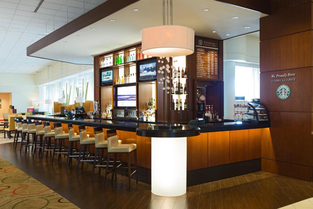 BWI Airport Marriott - image 7