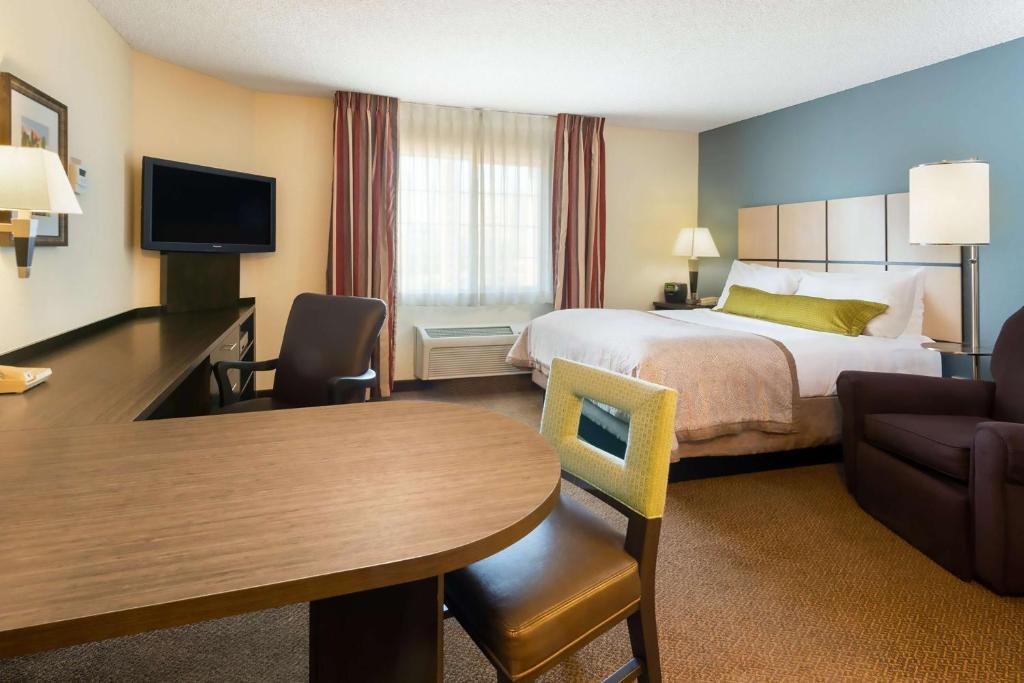 Sonesta Simply Suites Baltimore BWI Airport - image 2