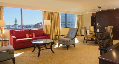 Baltimore Marriott Inner Harbor at Camden Yards - image 3