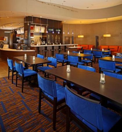 Courtyard by Marriott Baltimore Downtown/Inner Harbor - image 3