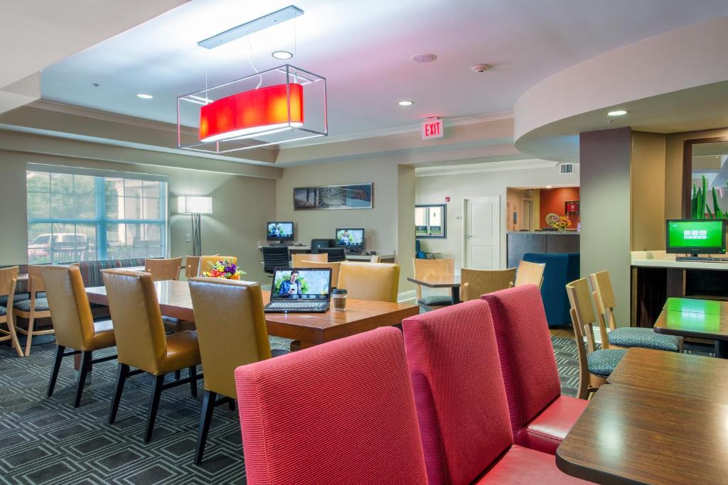 TownePlace Suites by Marriott Baltimore BWI Airport - image 7