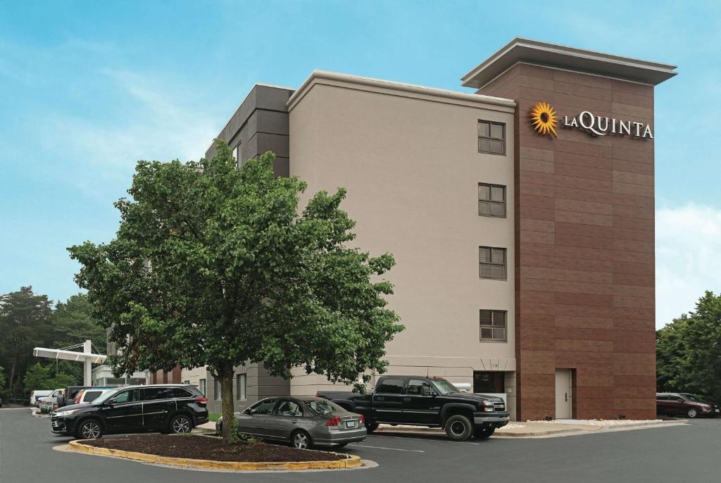 La Quinta by Wyndham Baltimore BWI Airport - image 2