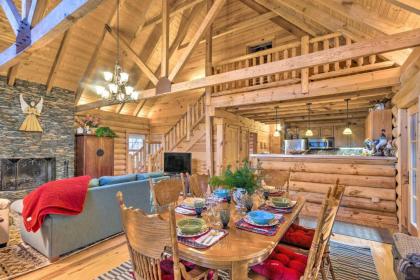 Superb Linville Mountain Cabin with Wraparound Decks! - image 14