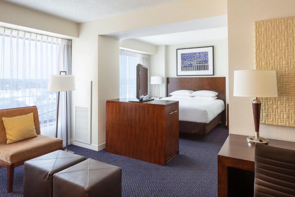 Hyatt Regency Lisle near Naperville - image 4