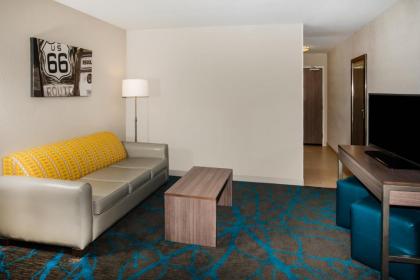 Holiday Inn Express & Suites Litchfield an IHG Hotel - image 12