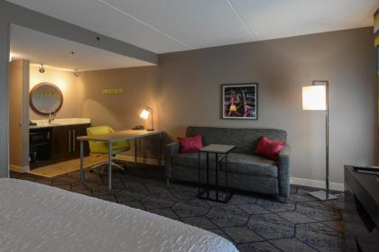 Hampton Inn & Suites Atlanta-Six Flags - image 13