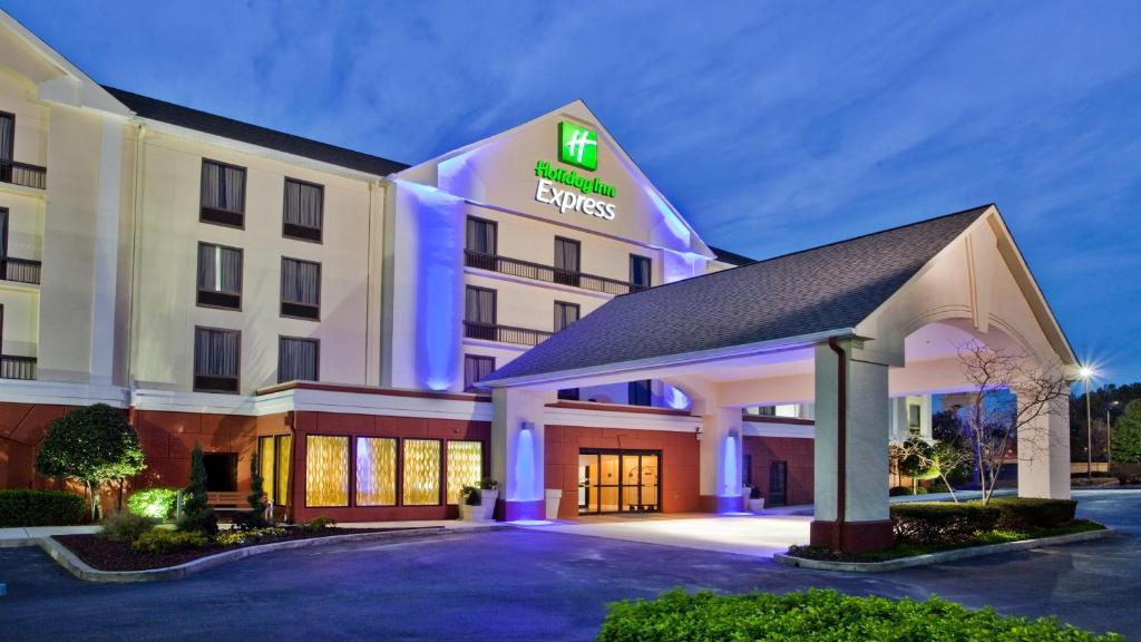 Holiday Inn Express Atlanta West - Theme Park Area an IHG Hotel - image 6