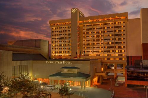 DoubleTree by Hilton Little Rock - main image