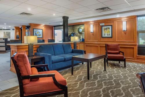 Comfort Inn & Suites Little Rock Airport - image 3