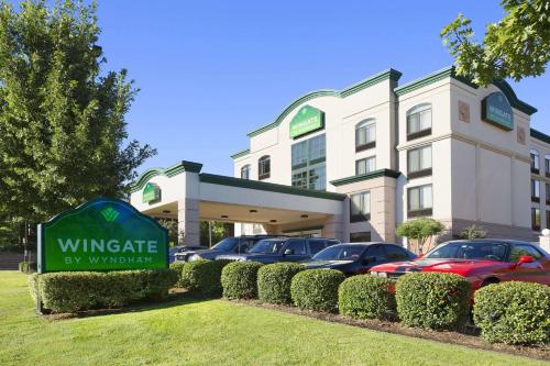 Wingate by Wyndham Little Rock - main image