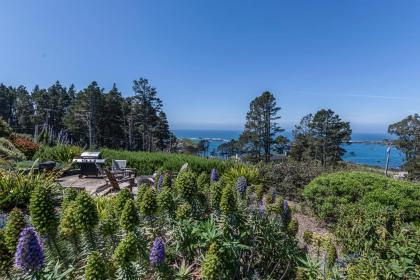 Cottages at Little River Cove California