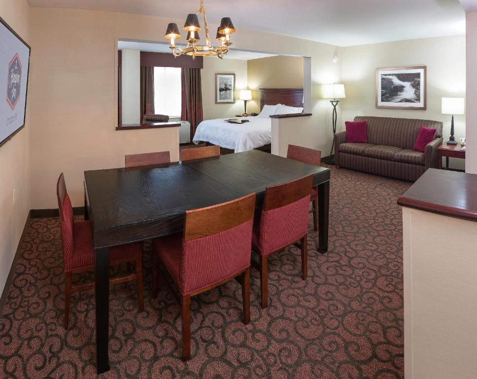 Hampton Inn Littleton - image 4