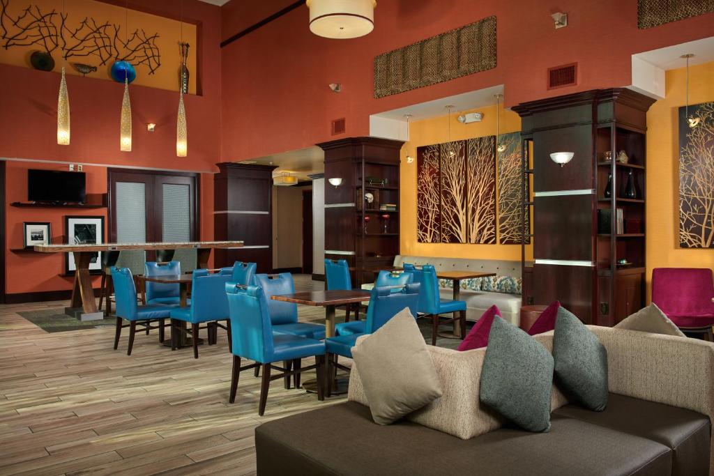 Hampton Inn & Suites Denver/Highlands Ranch - image 6